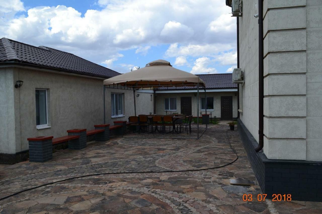 Hotel Family Balqash Esterno foto